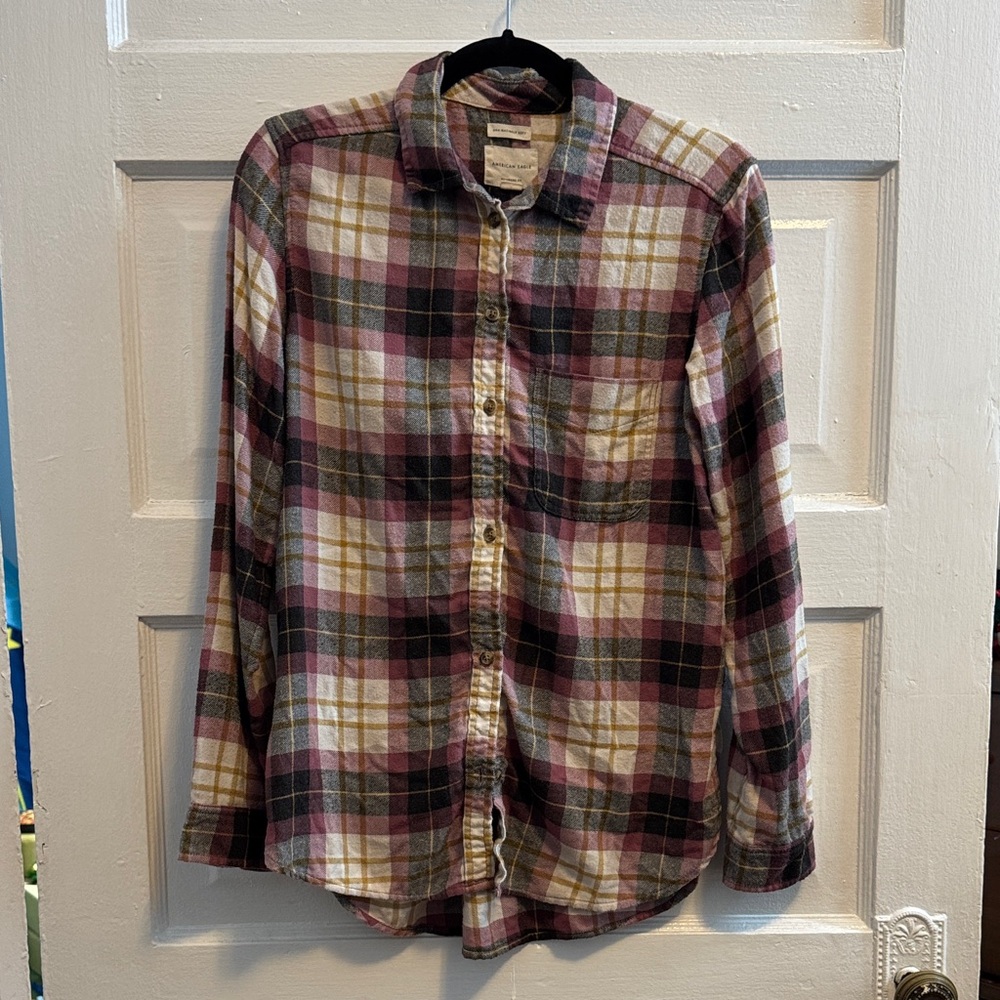 American Eagle Women’s Plaid Flannel Shirt